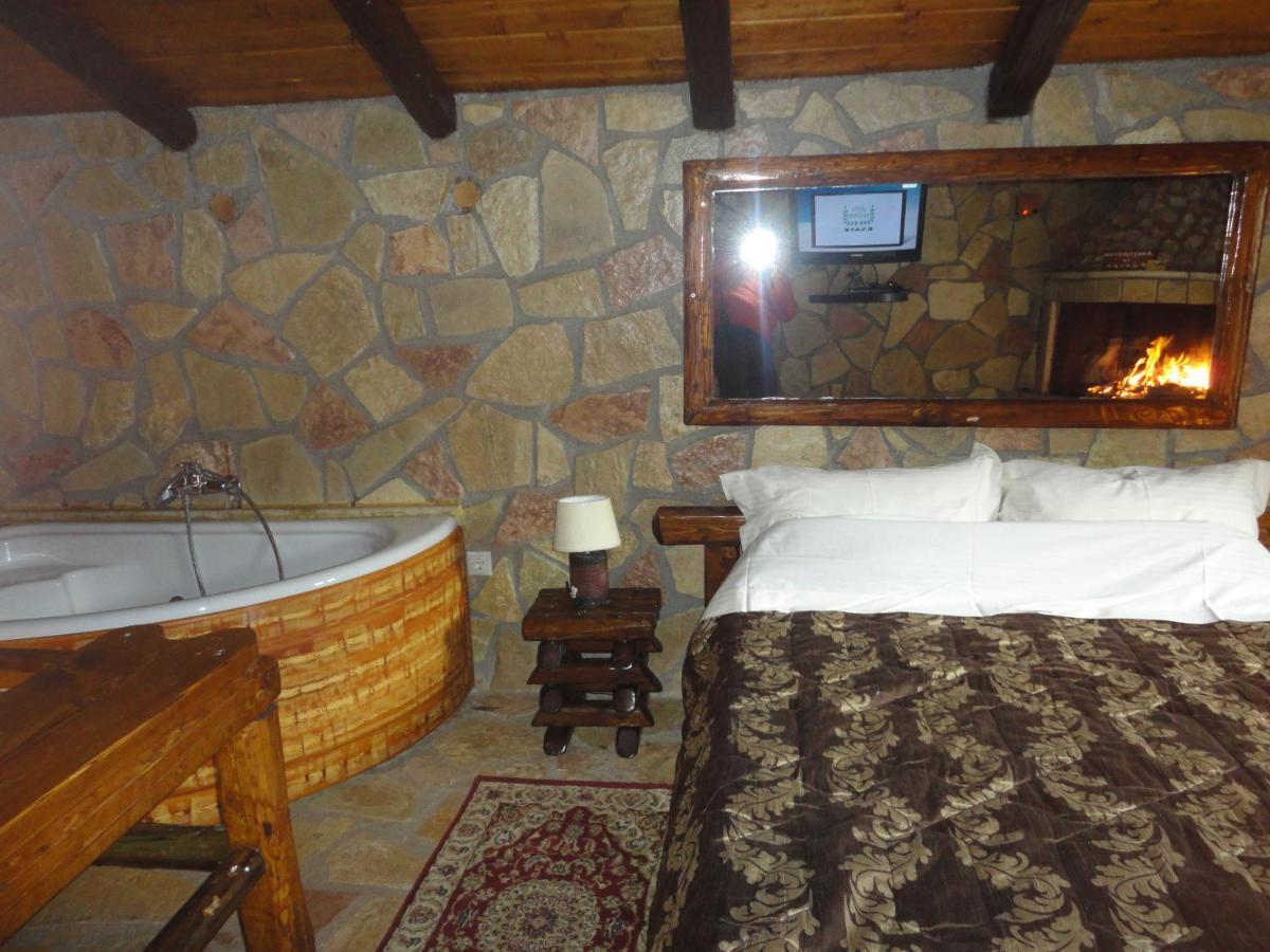 Kalavrita Oneiro Apartment Екстериор снимка